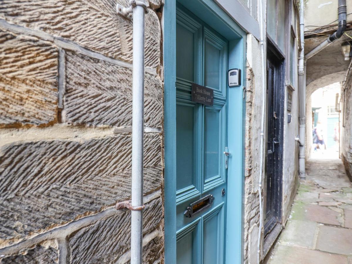 Book House Whitby Exterior foto