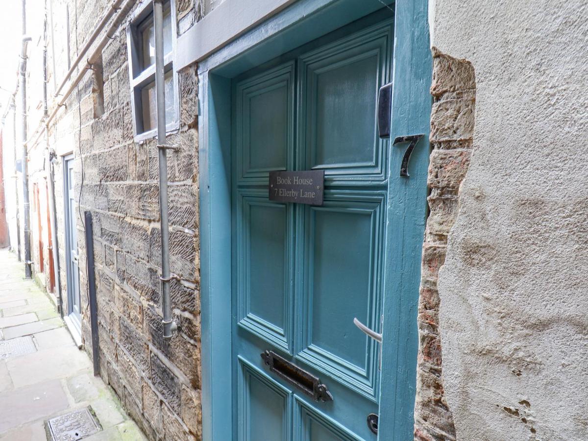 Book House Whitby Exterior foto